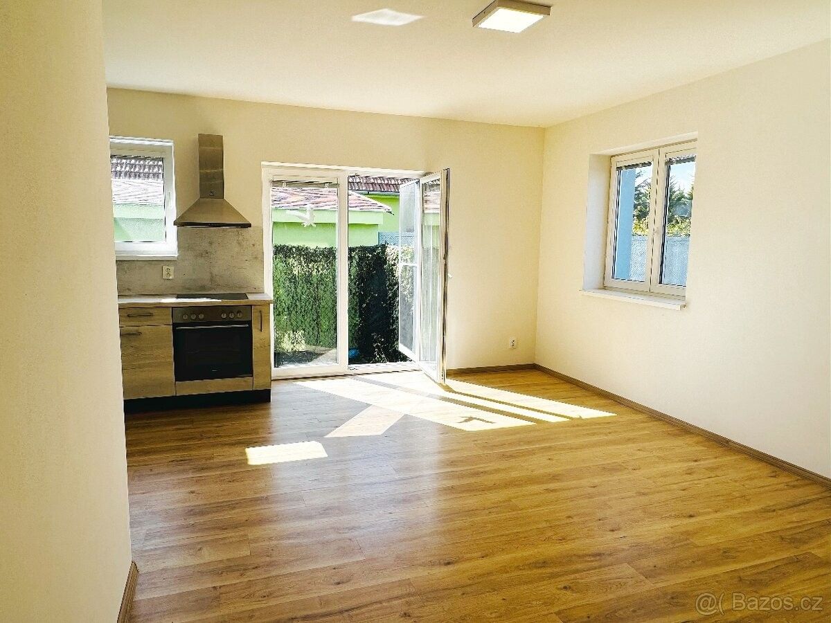 Prodej byt - Moravany u Brna, 664 48