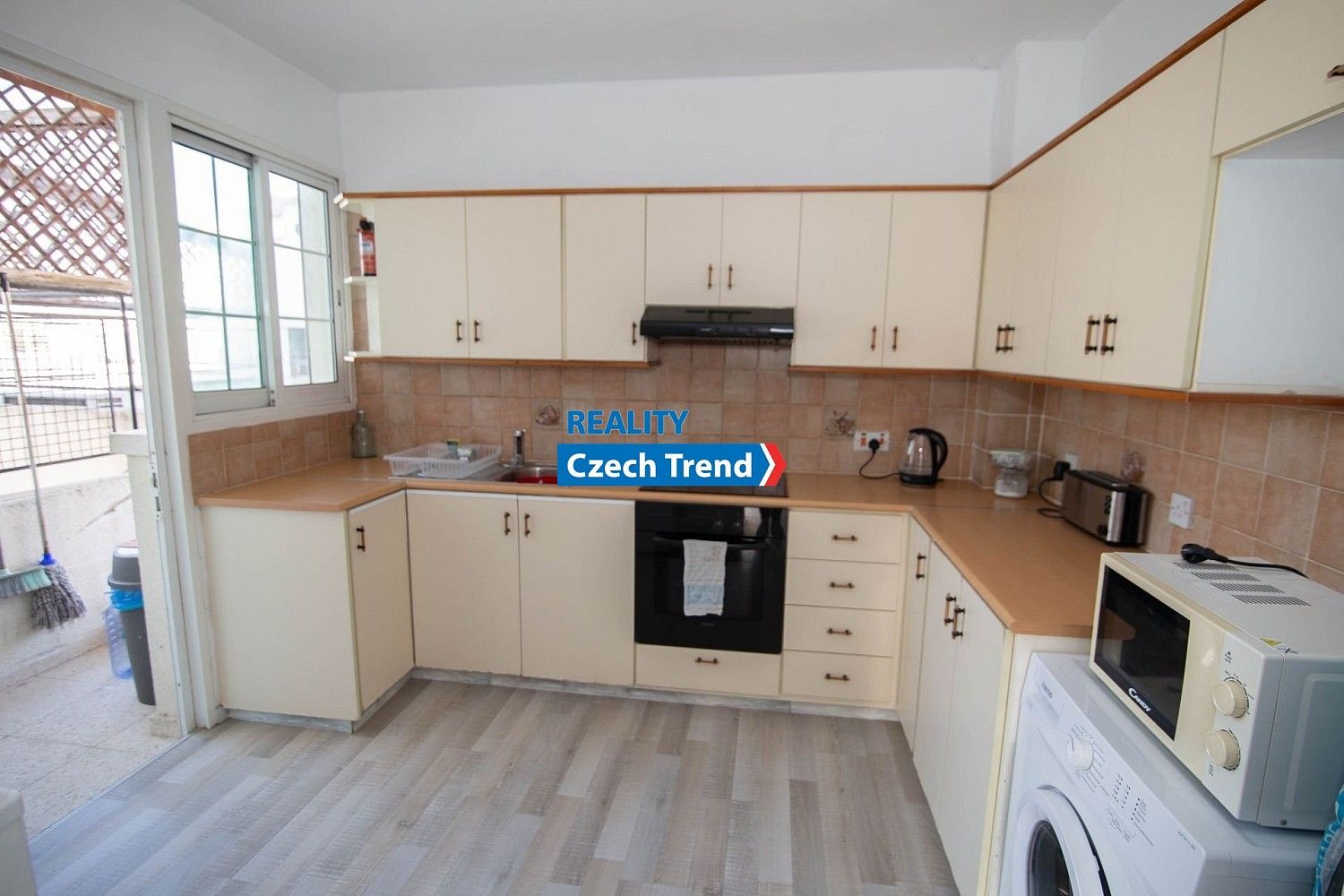 Ubytovací zařízení, Larnaka, CY, 83 m² - 1