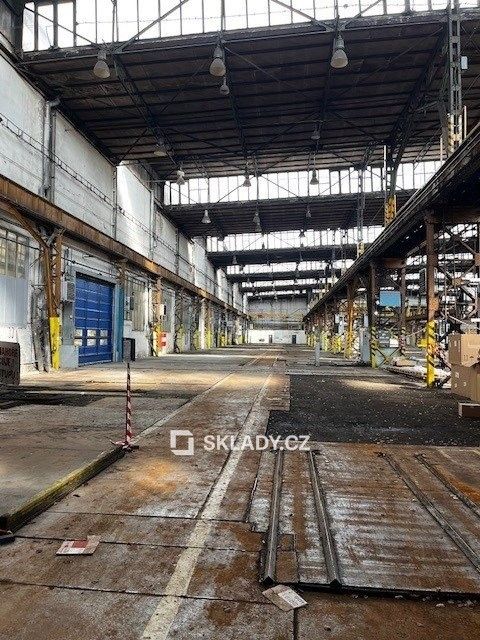 Sklady, Ostrava, 3 000 m² - 1