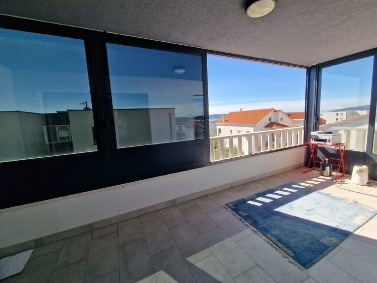 Prodej byt - 987 66, Zahraničí