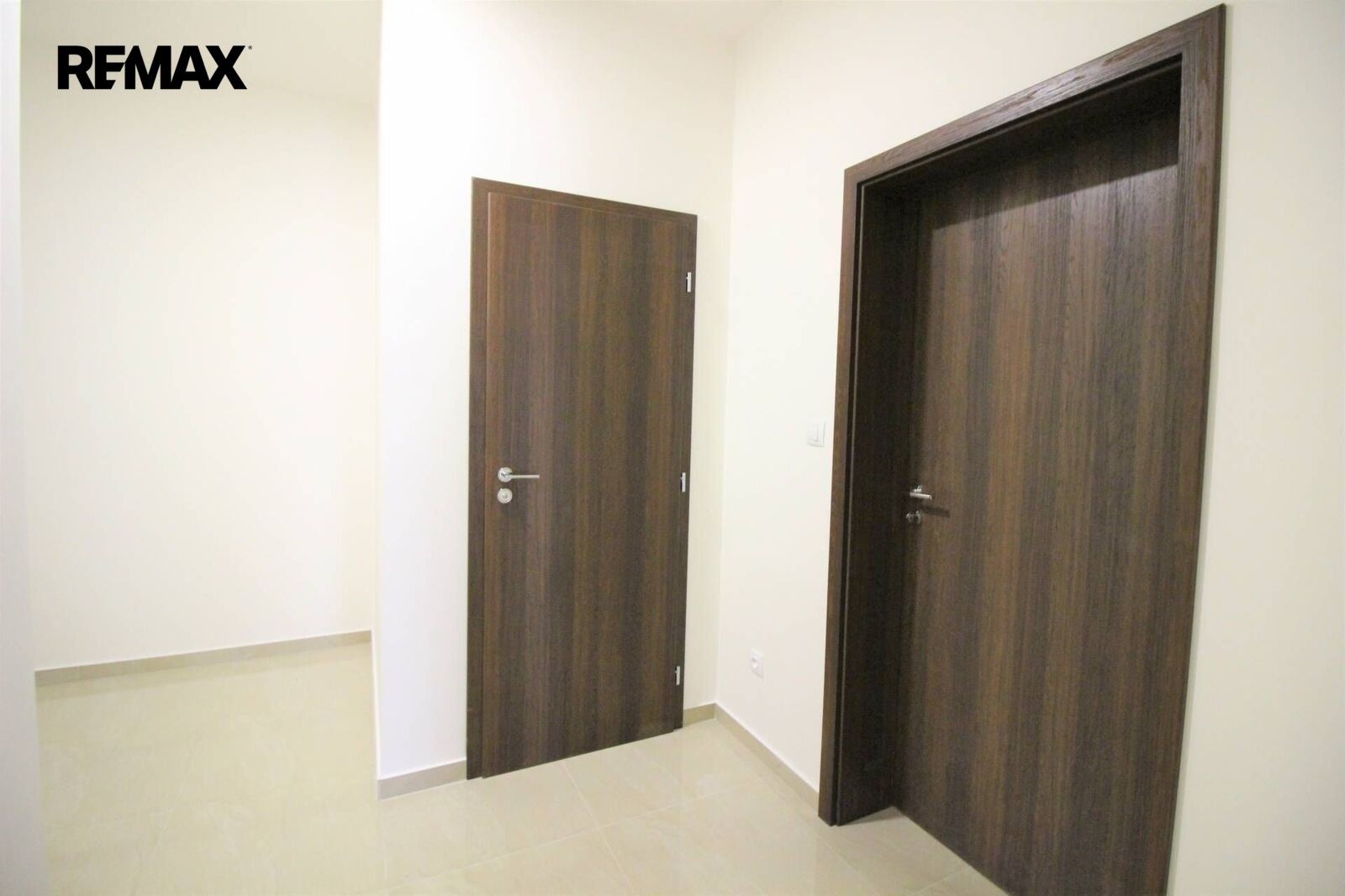 Pronájem obchodní prostory - Rostoklaty, 190 m² - 5