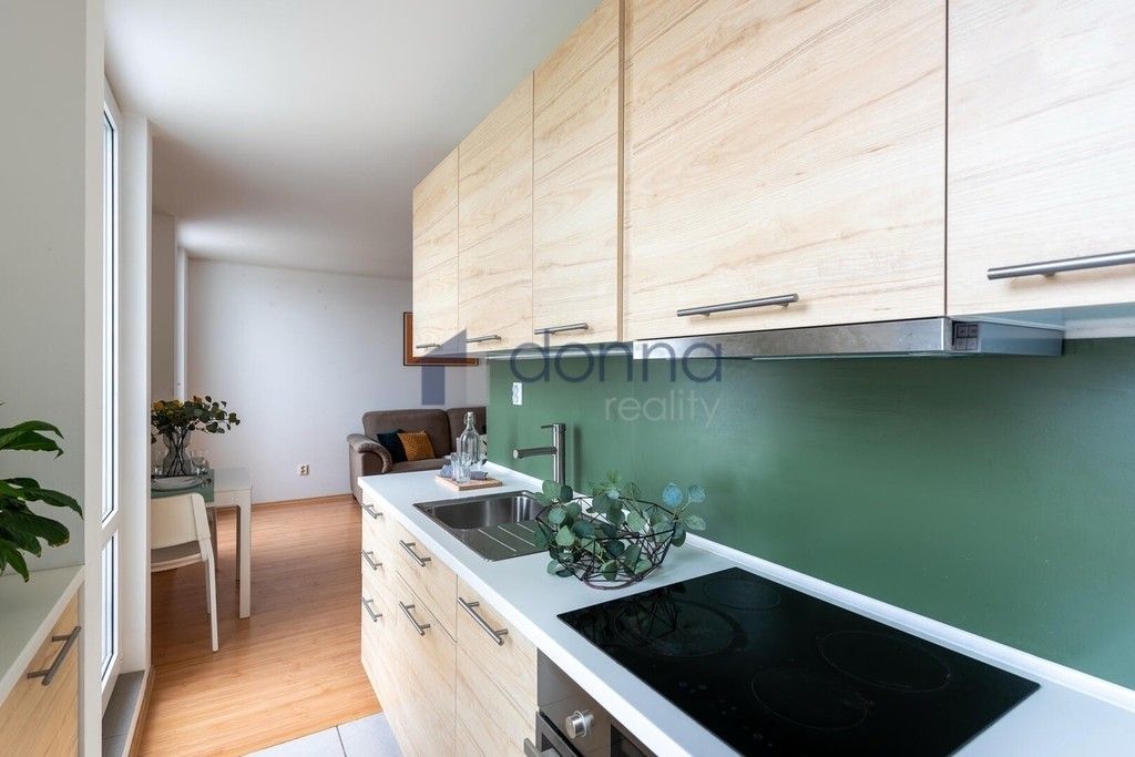 Pronájem byt - Praha, 198 00