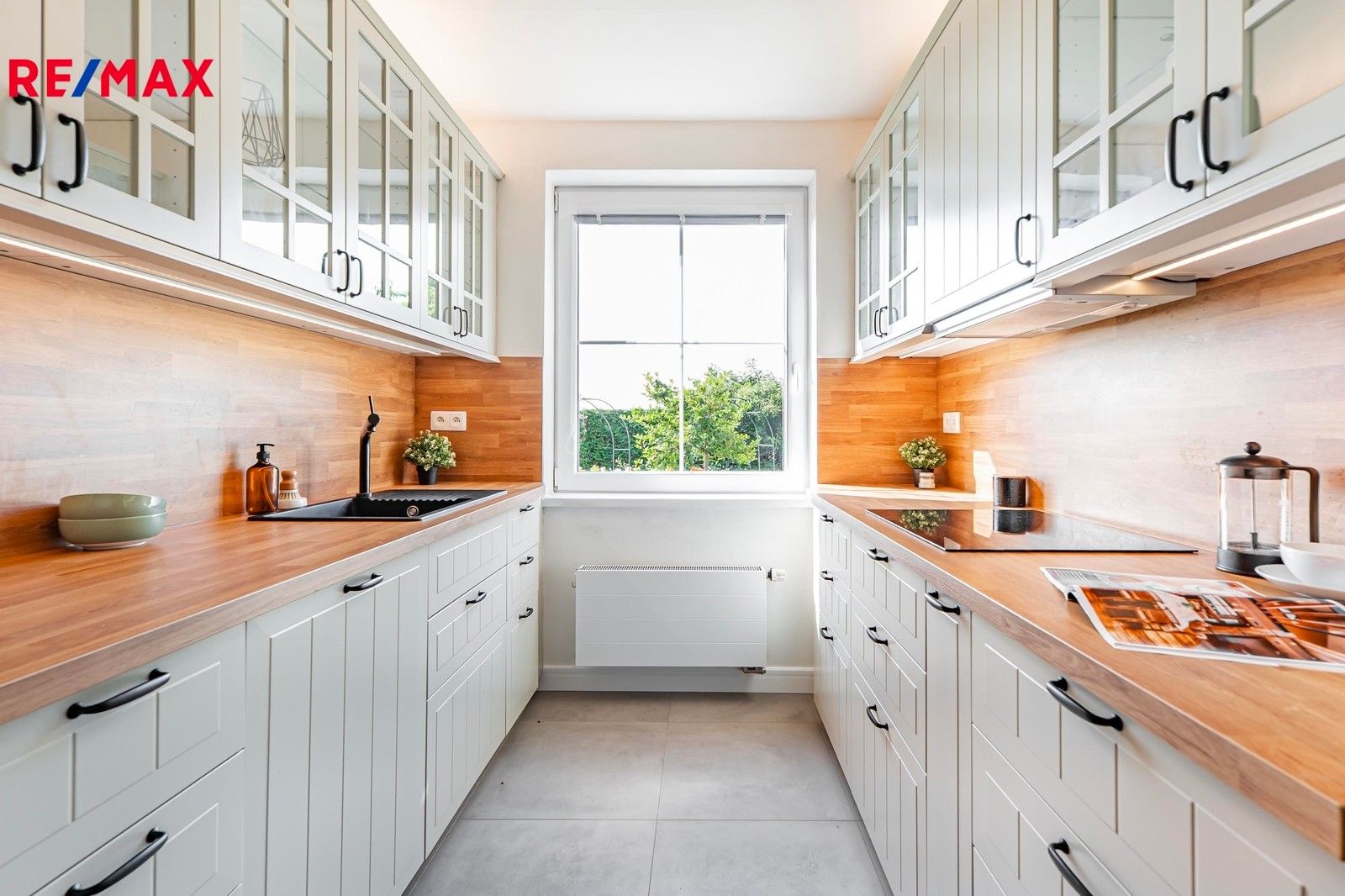 Rodinné domy, K Tuchoměřicům, Praha, 284 m²