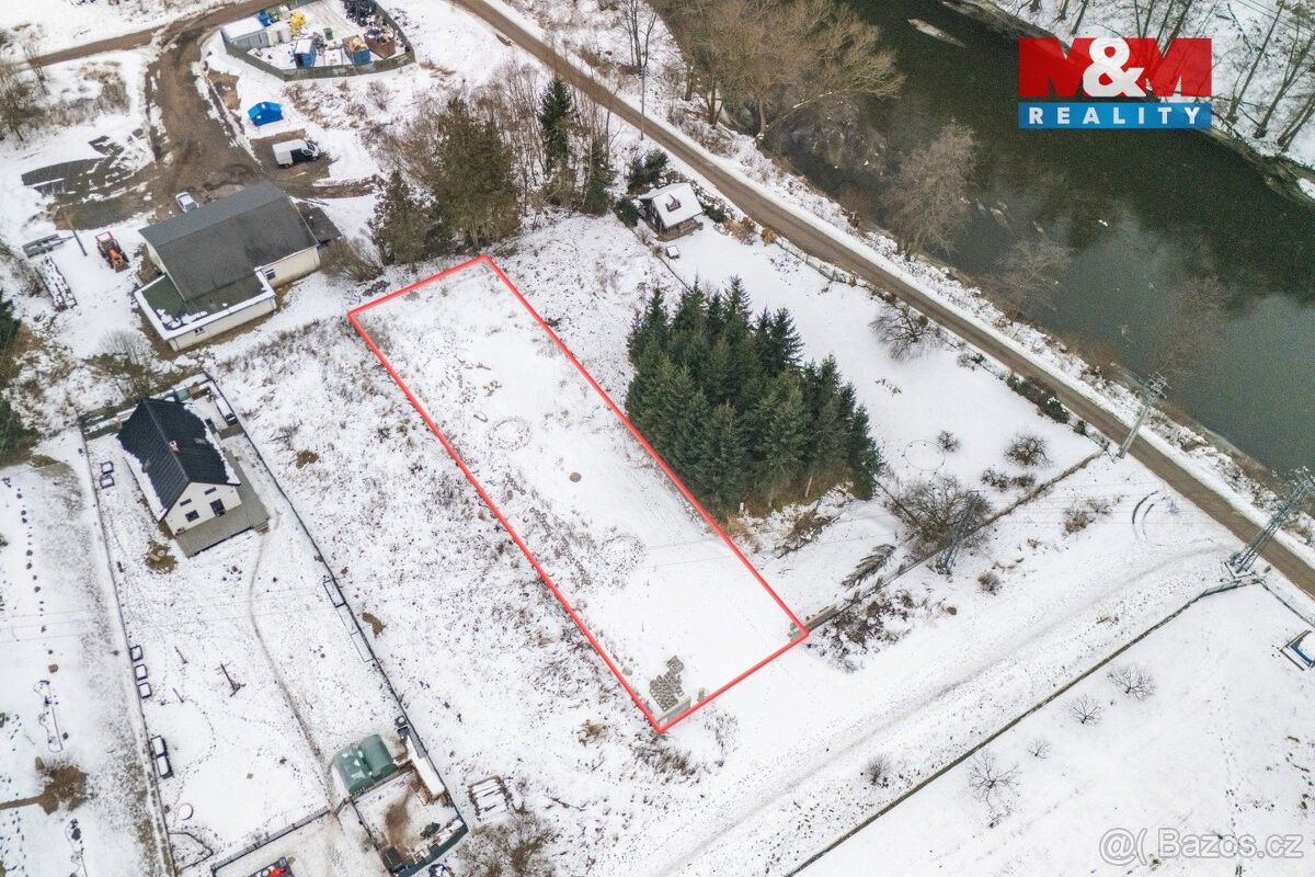 Stavební pozemek, Doupovské Hradiště – pohled 2