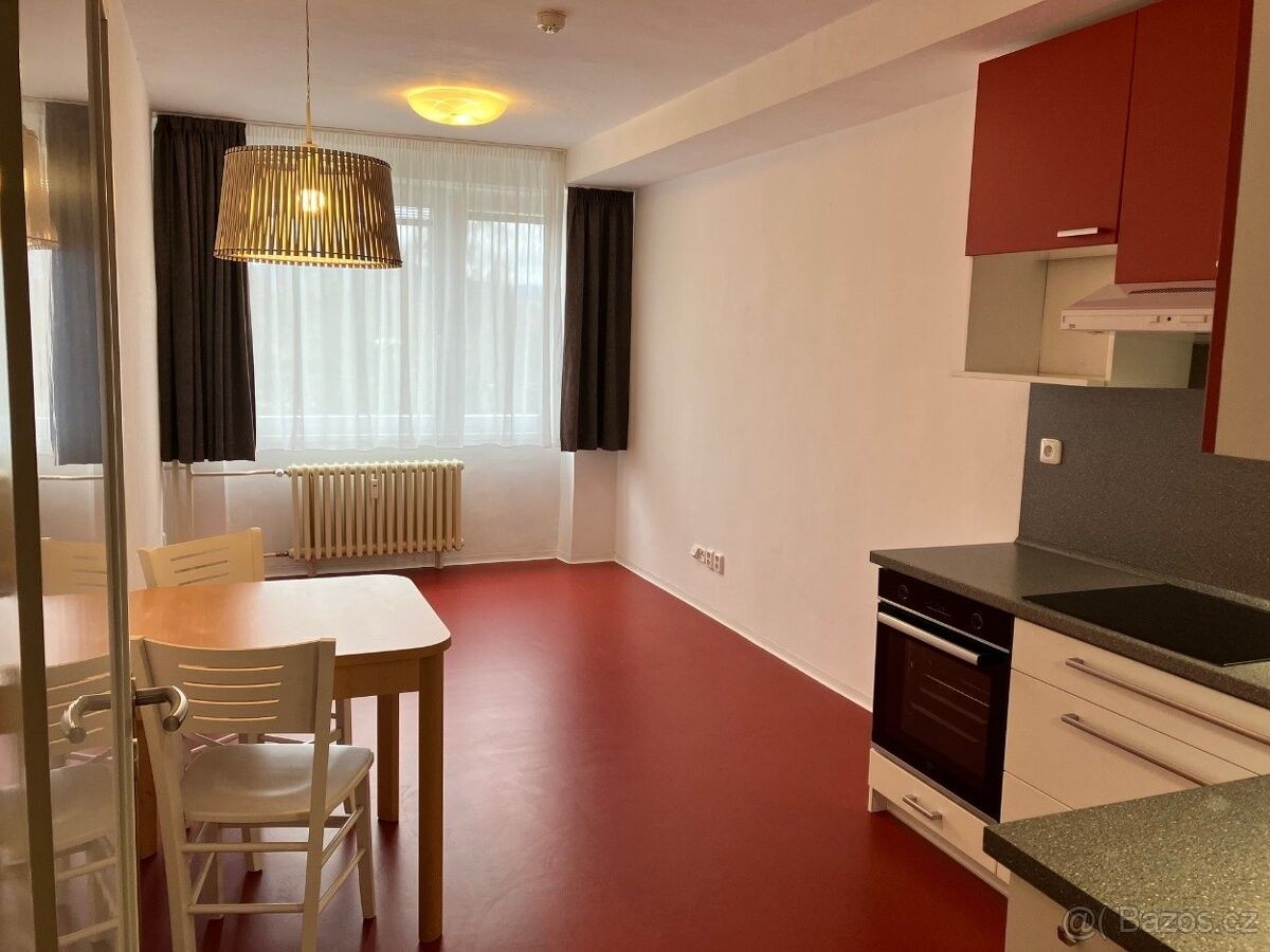 Byty, Hronov, 549 31