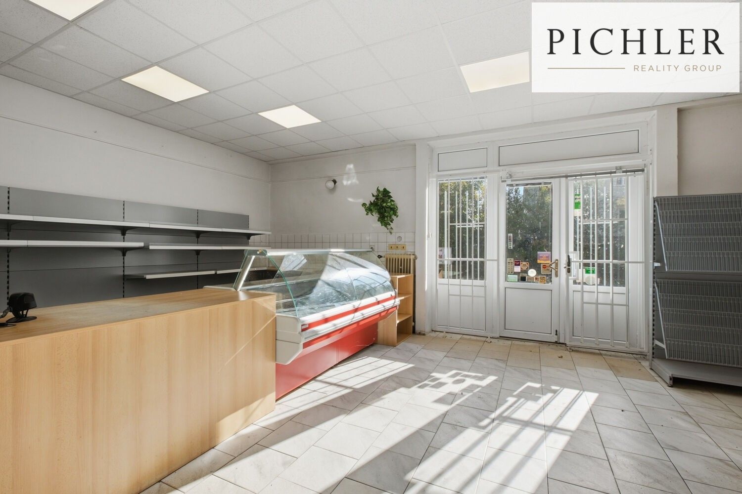 Obchodní prostory · 922 m² · Oráčov - 3