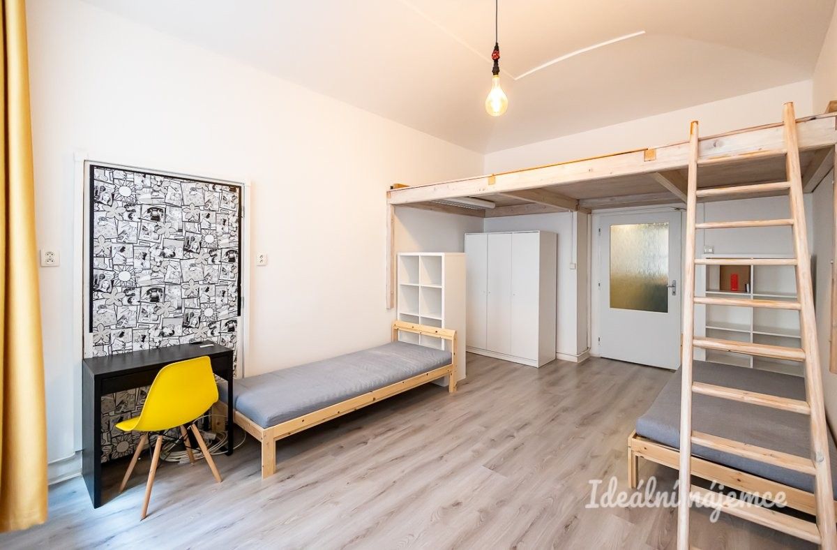 Byt 2+kk · 43 m² · Víta Nejedlého, Praha - 4