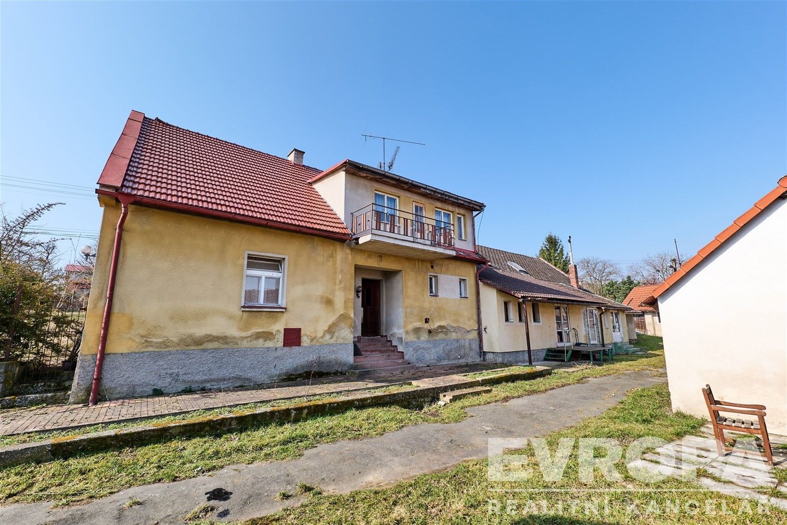 Prodej rodinný dům - Čakov Tatouňovice, 400 m² - 2