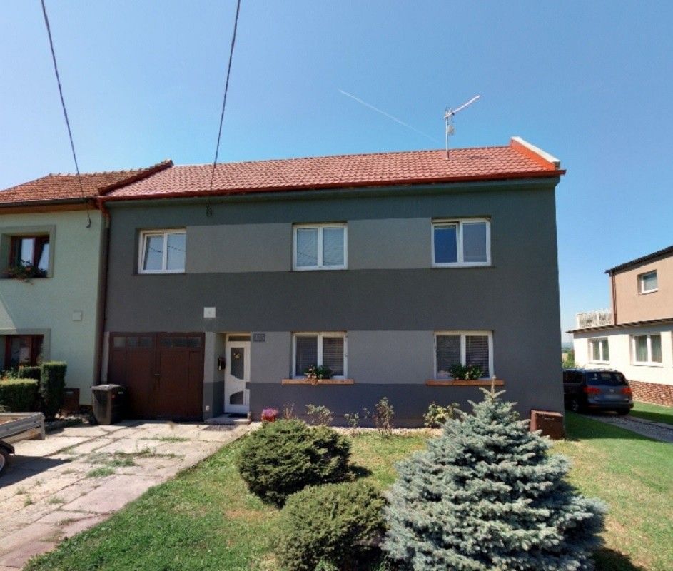 Rodinné domy, Bílovice u Uherského Hradiště, 687 12