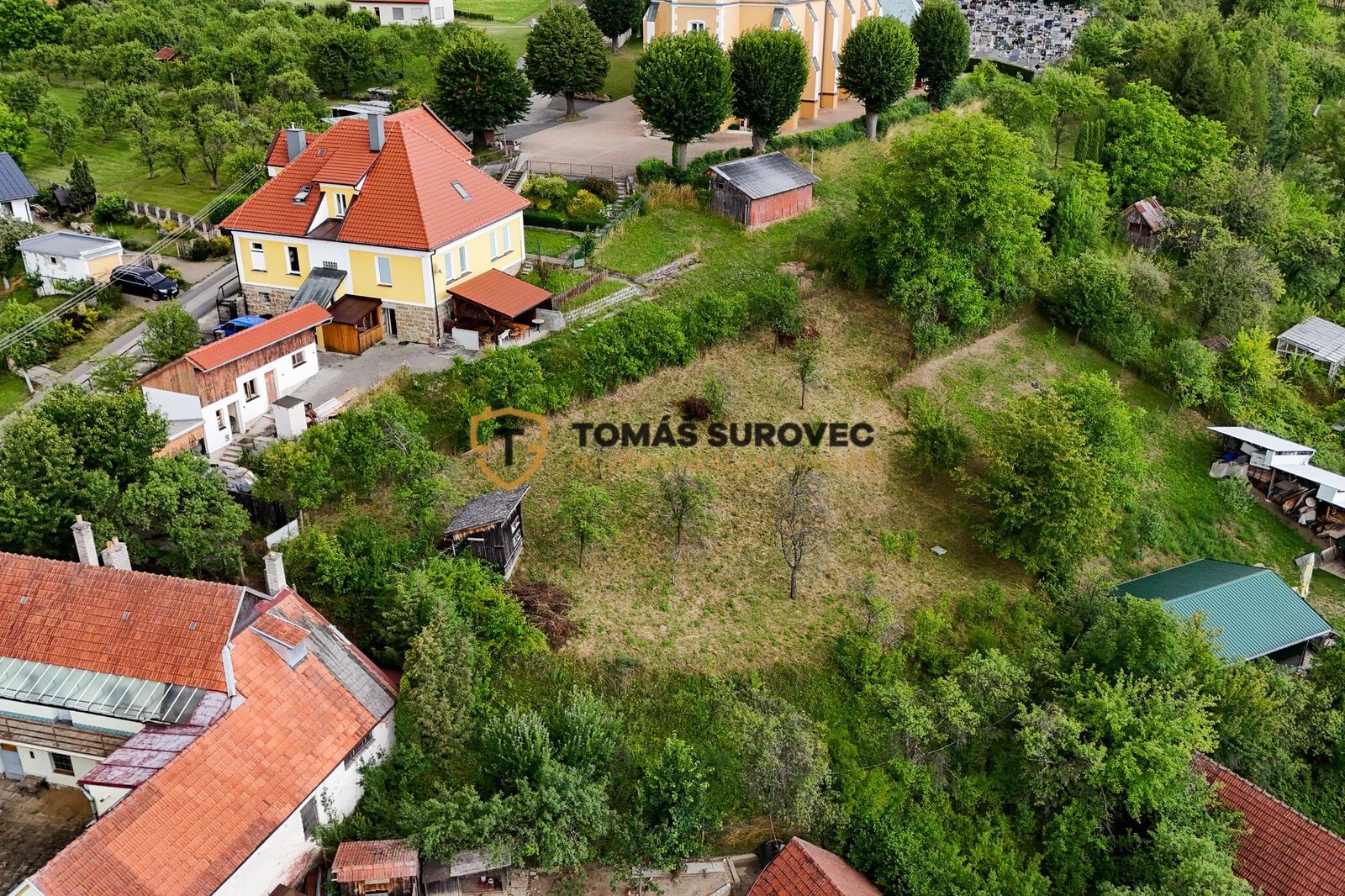 Pozemek pro bydlení, 709 m²