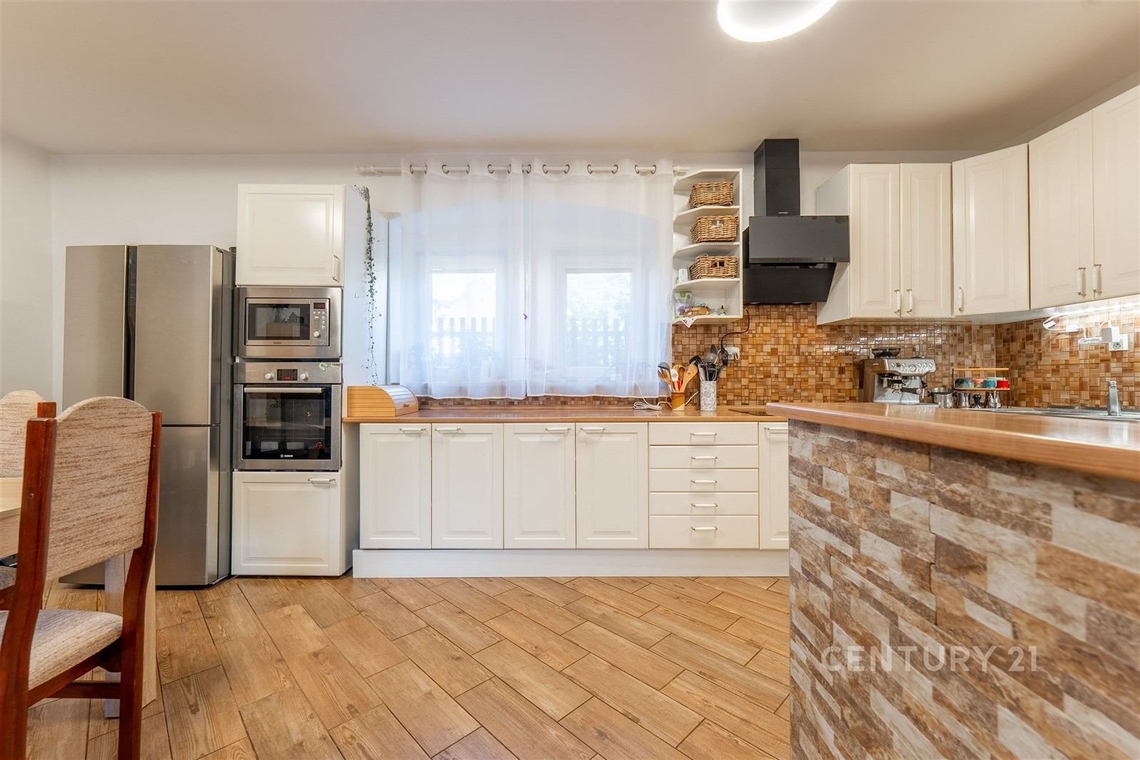 Prodej rodinný dům - Roztoky, 236 m² - 5