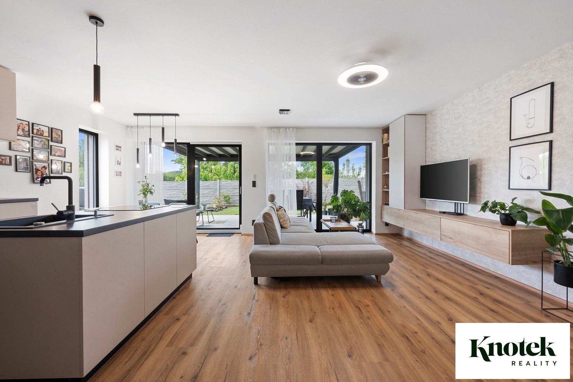 Rodinné domy, Lipůvka, 95 m²