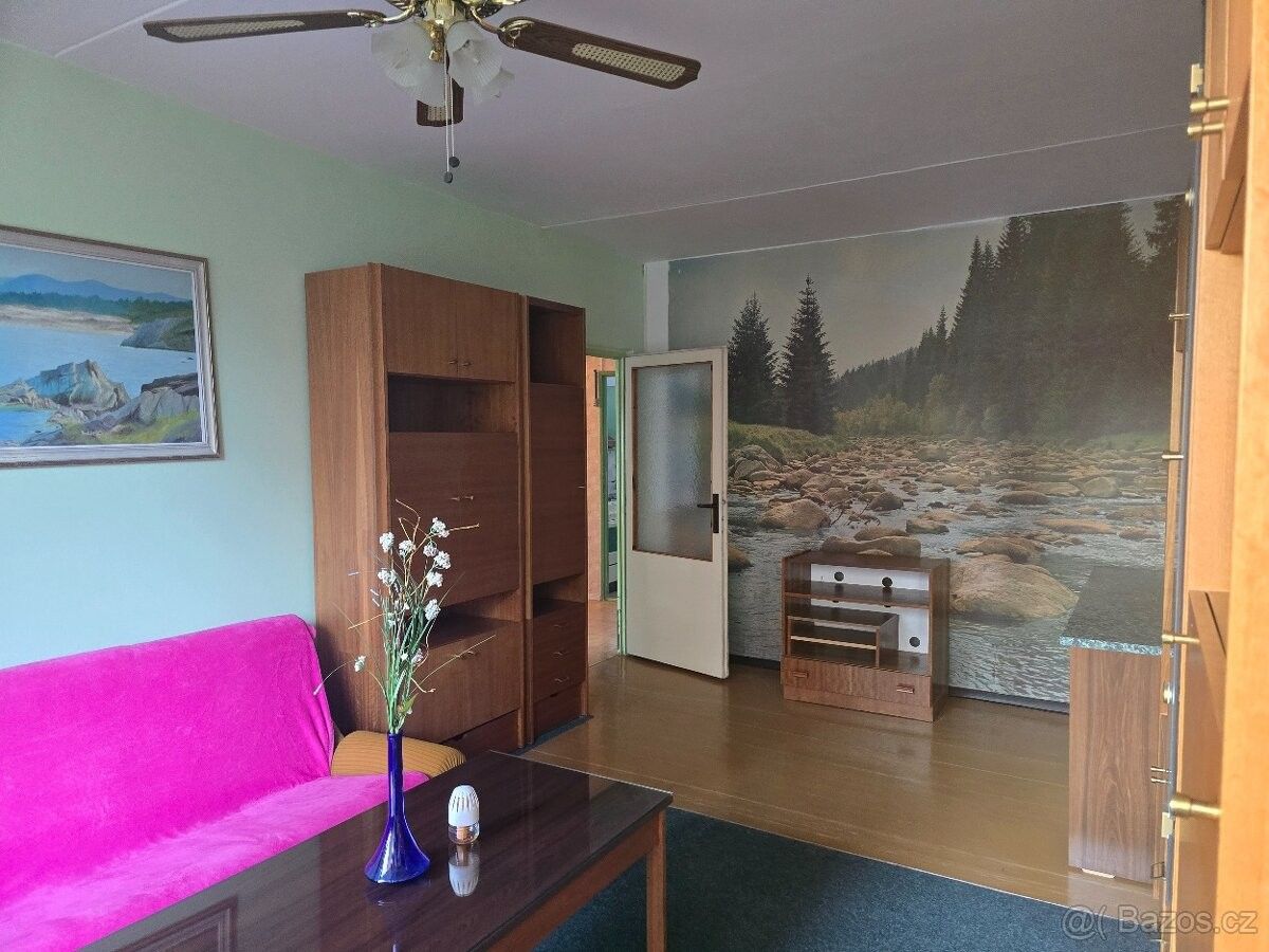 Pronájem byt - Chomutov, 430 04