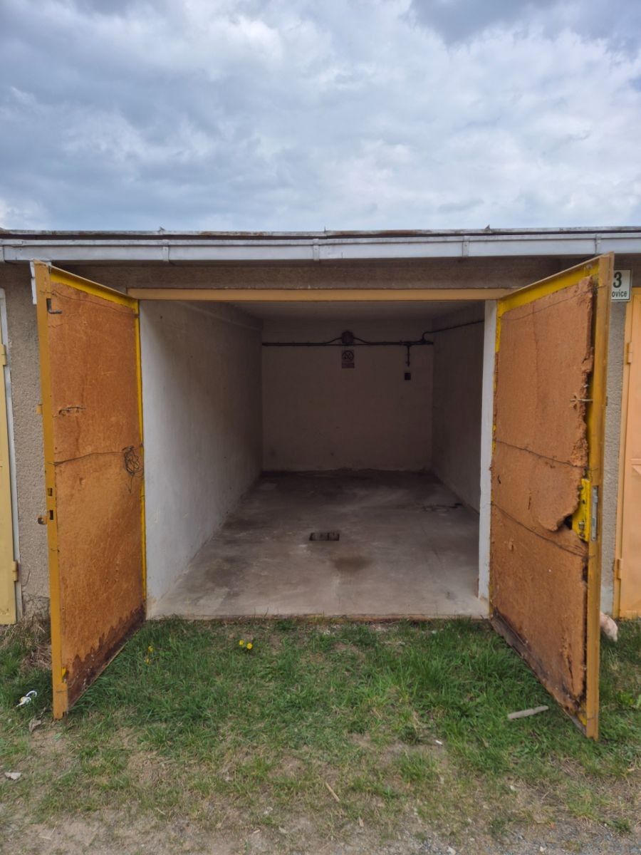 Garáže, Kotěrova, Brno - Černá Pole, Jihomoravský kraj, 18 m² - 2