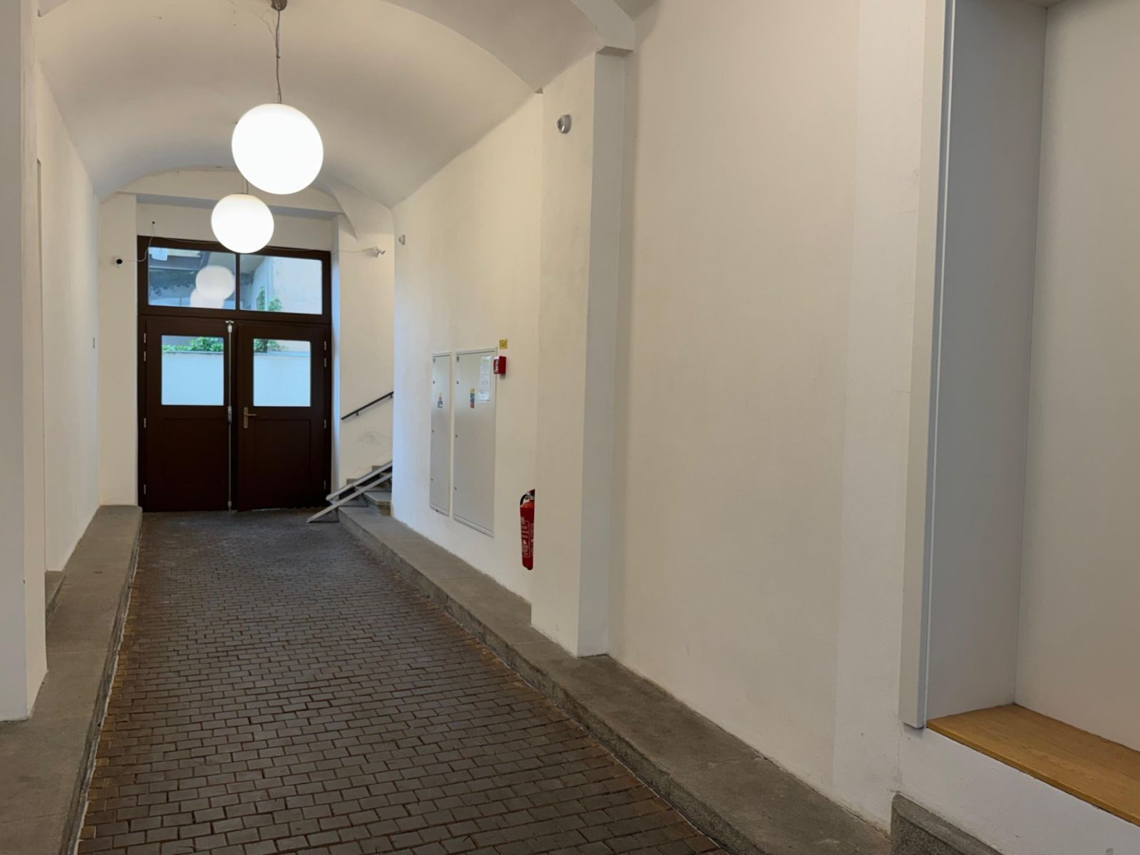 Obchodní prostory, Tusarova, Praha - Holešovice, 187 m² - 2