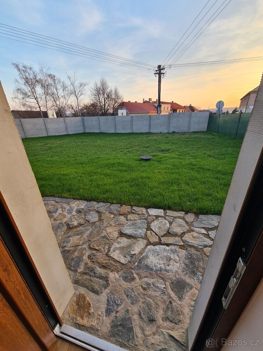 Pronájem byt - Krakovany v Čechách, 281 27