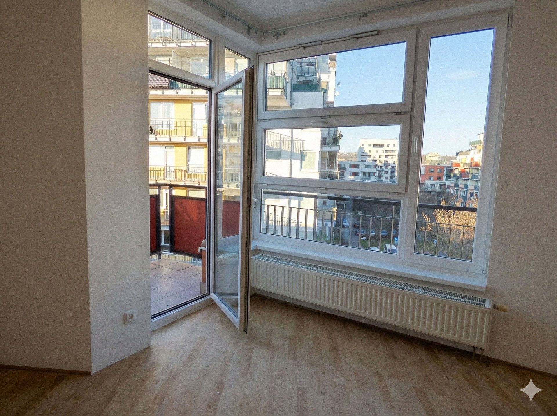 Pronájem byt 2+kk - Poděbradská, Praha, 51 m²