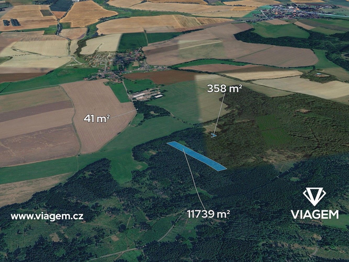 Les, 12 138 m²