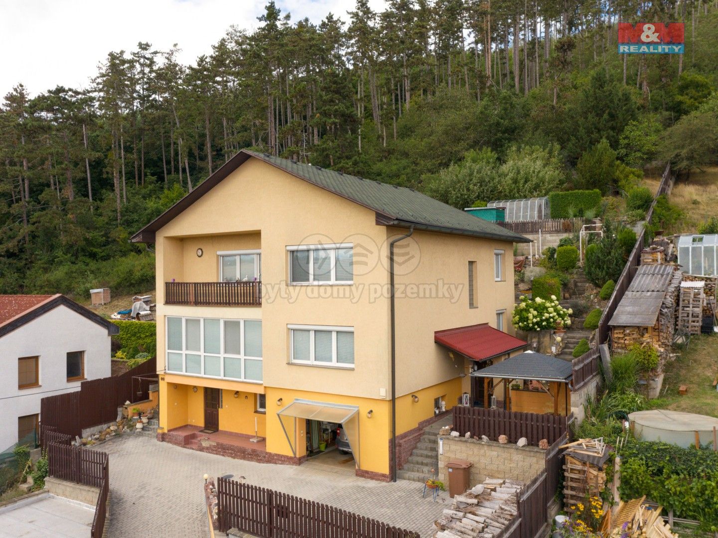 Rodinné domy, Na Stráni, Králův Dvůr, 277 m²