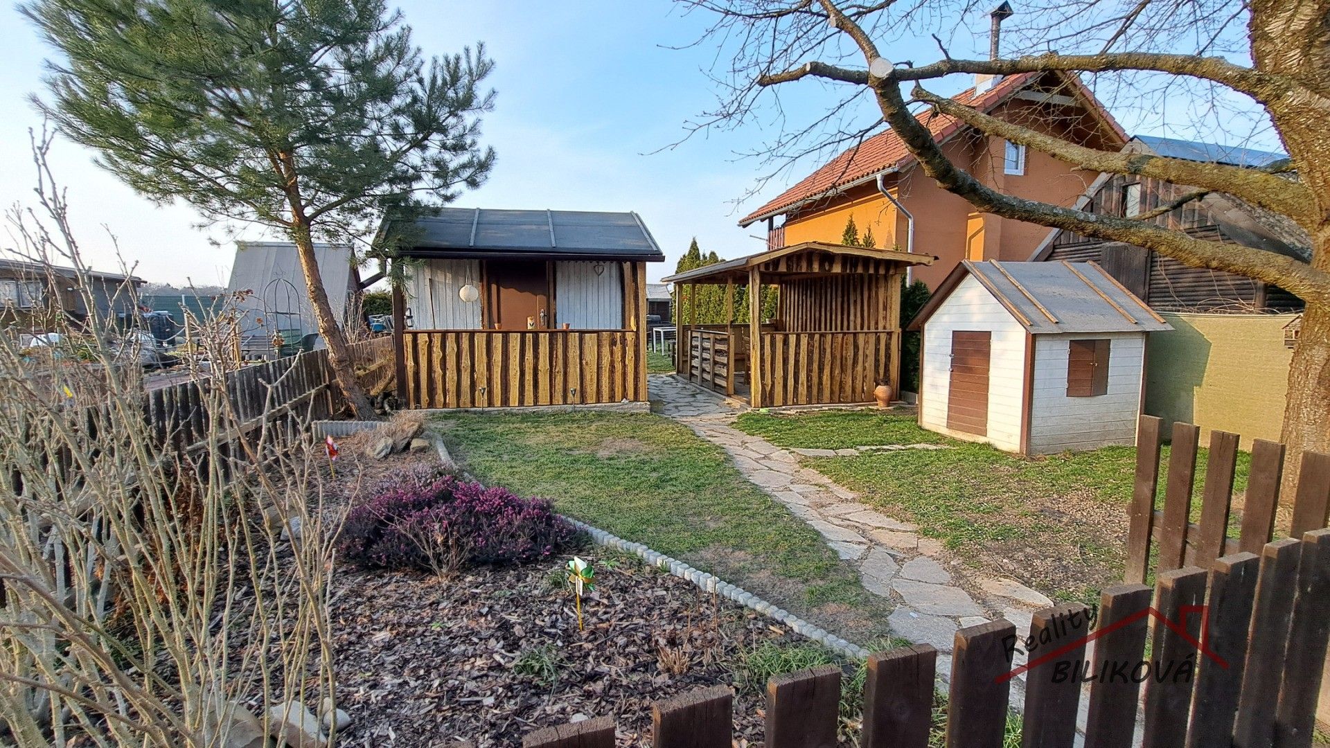 Zahrada, 235 m²