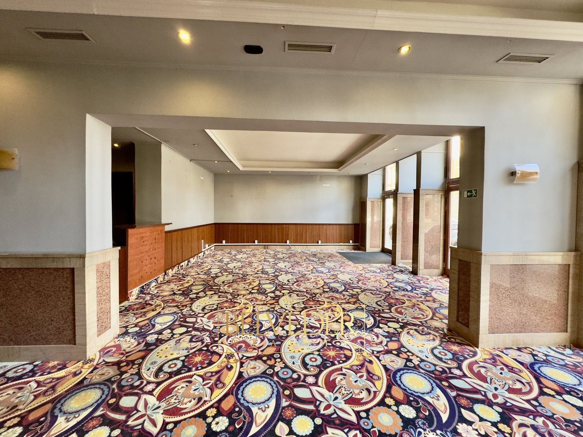 Pronájem obchodní prostory - 28. října, Teplice, 280 m²