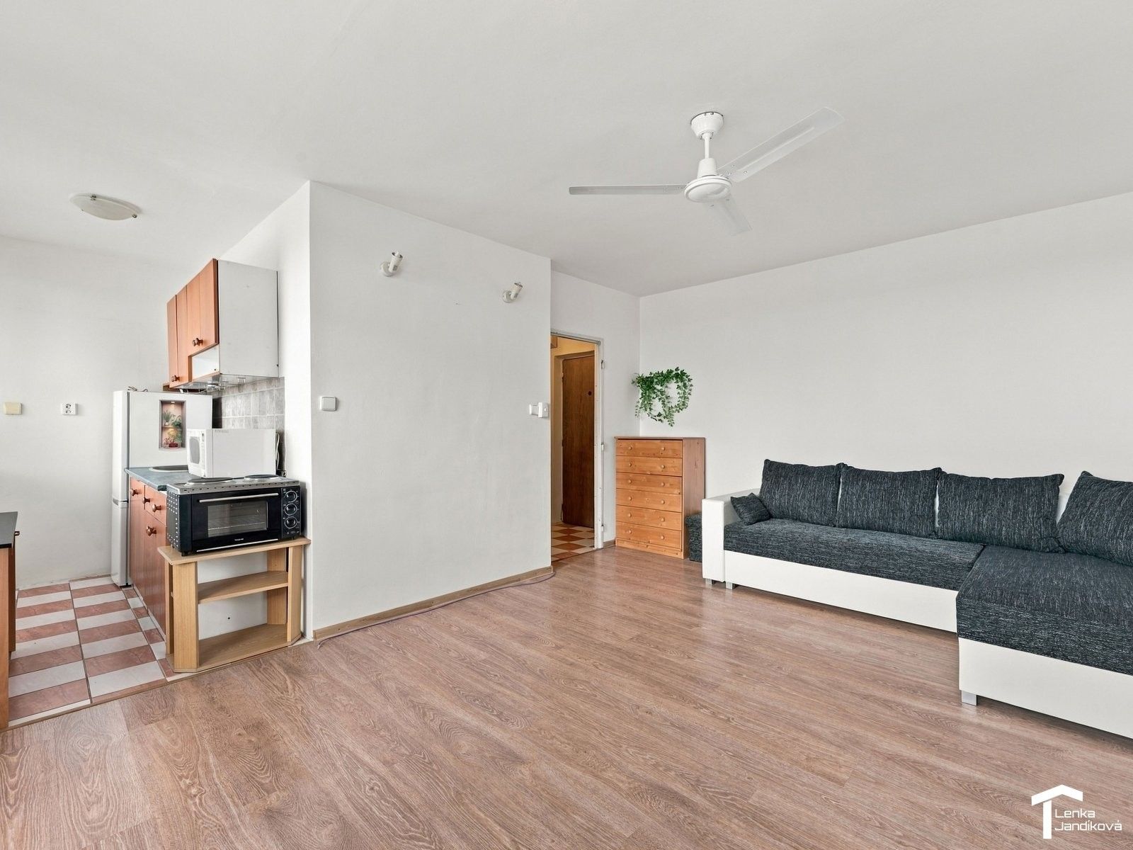 Pronájem byt 1+kk - Palackého třída, Pardubice, 28 m² - 5