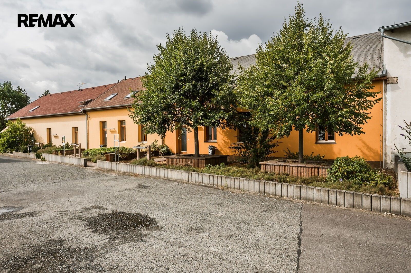 Obchodní prostory, U rybníka 13, Zeleneč, 215 m²