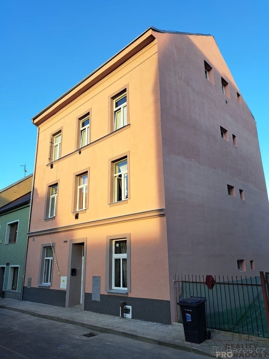 Prodej rodinný dům - Trmice, 400 04