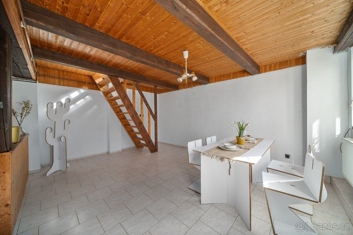 Prodej rodinný dům - Český Brod, 282 01