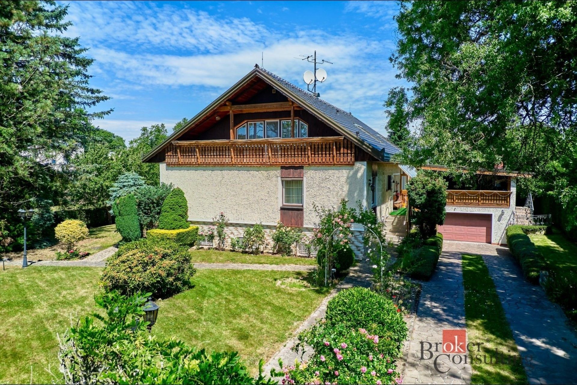 Rodinné domy, Česká, Karlovy Vary, 388 m² - 1