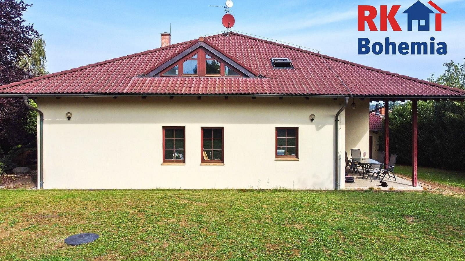 Rodinné domy, Úvaly, okres Praha-východ, Středočeský kraj, 309 m² - 2