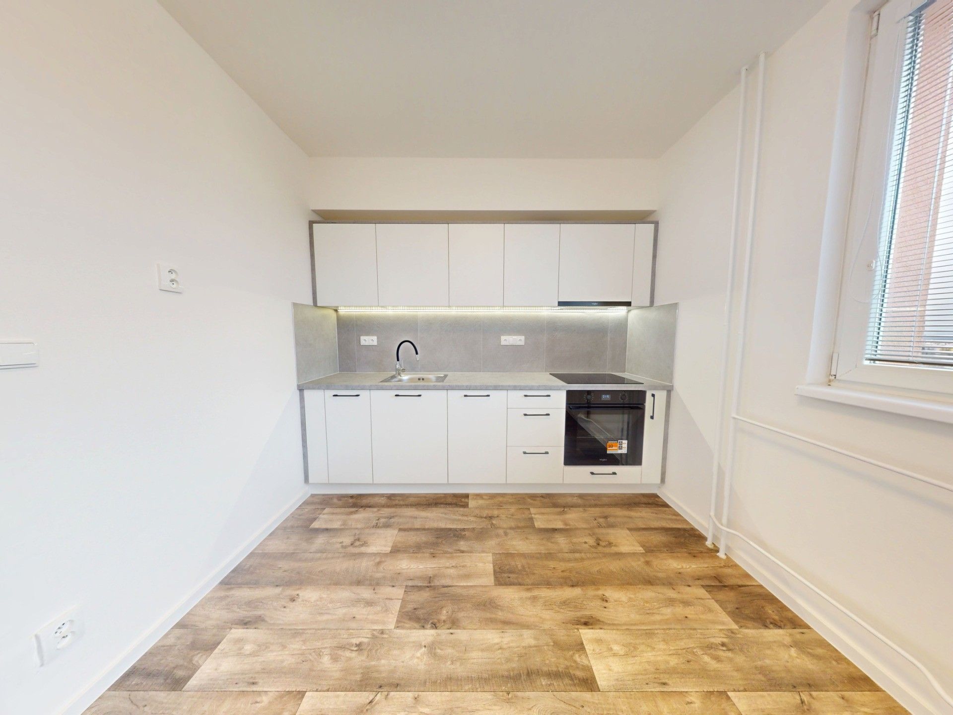 Pronájem byt 1+1 - Ivana Sekaniny, Ostrava, 39 m²