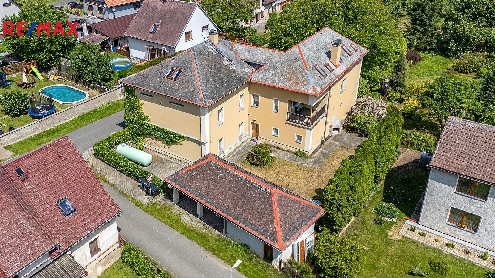 Ubytovací zařízení, Zbyny, Doksy, 611 m²
