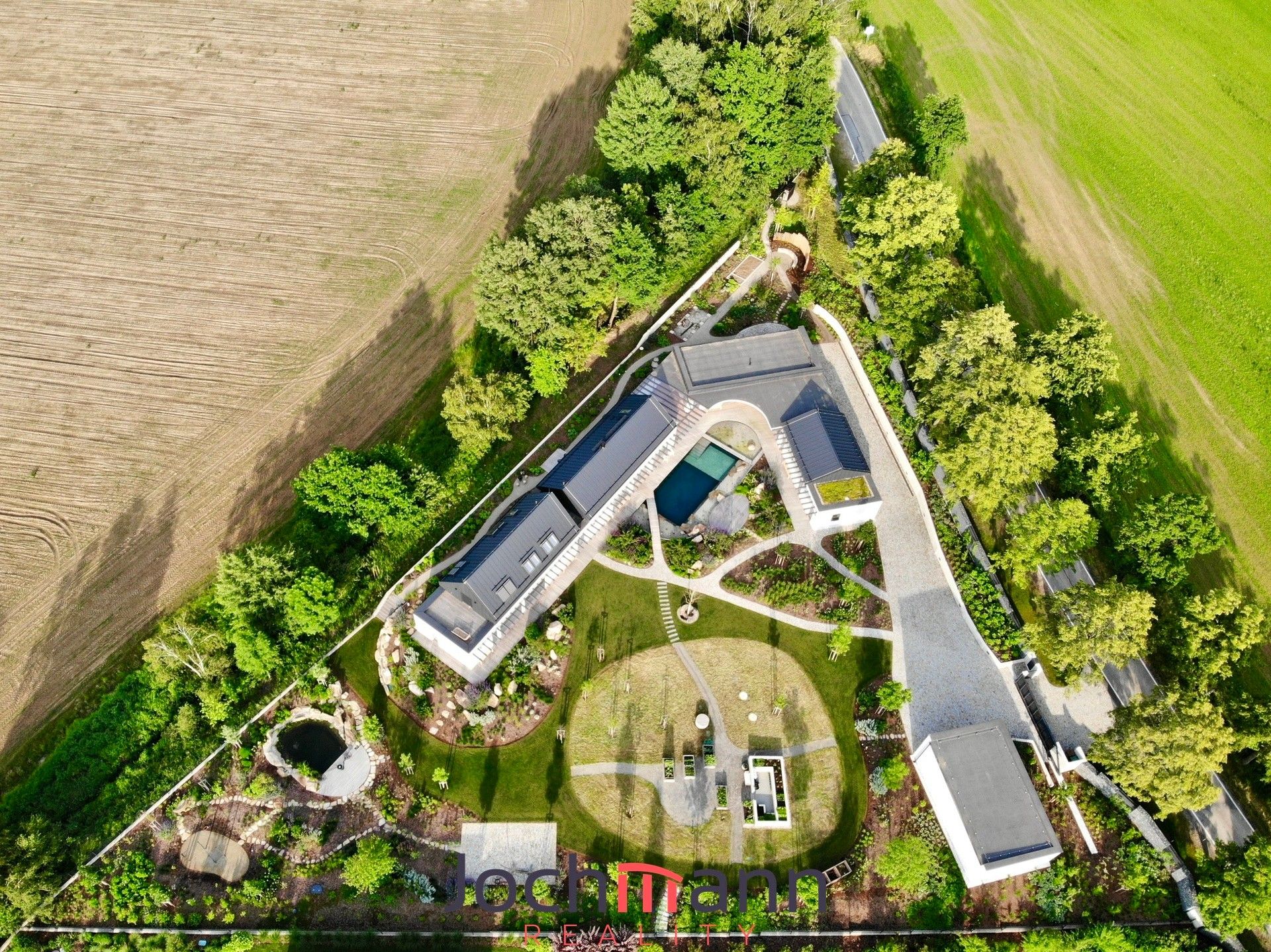 Rodinné domy, České Budějovice, 396 m² - 1