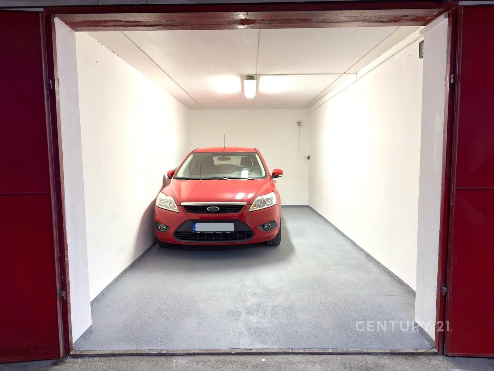 Garáže, Vyhlídalova 732, Brno, 18 m²