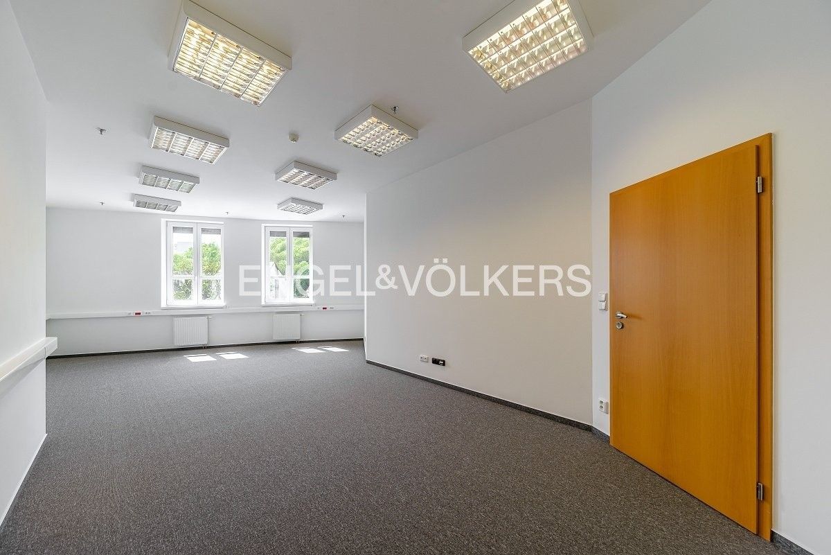 Kancelář · 34 m² · Nuselská 499, Praha Michle - 3