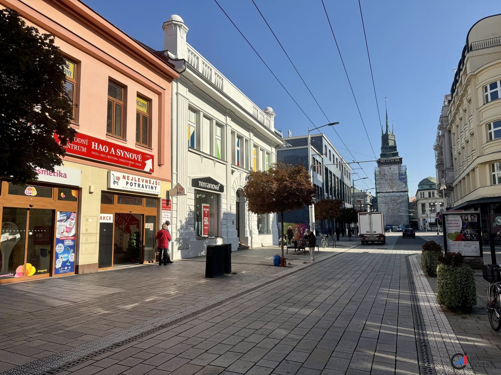 Pronájem obchodní prostory - třída Míru, Pardubice, 550 m²