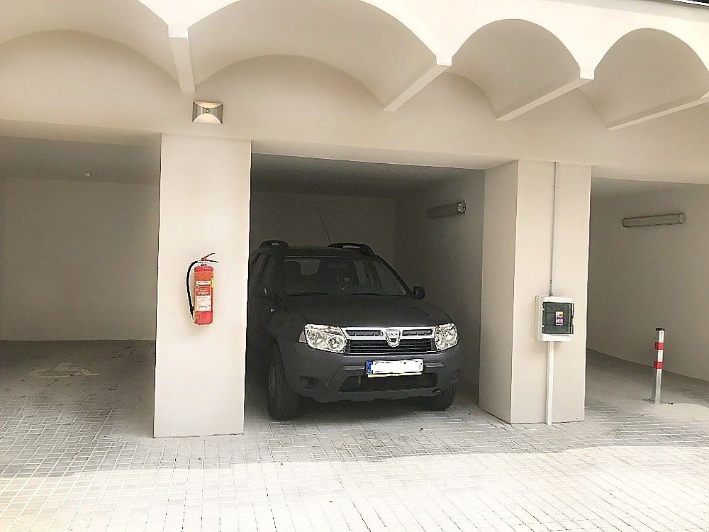 Garáže, Praha, 150 00