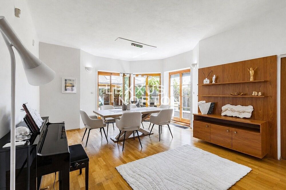 Rodinný dům · 252 m² · Praha - Radotín, okres Praha 16, Hlavní město Praha - 3