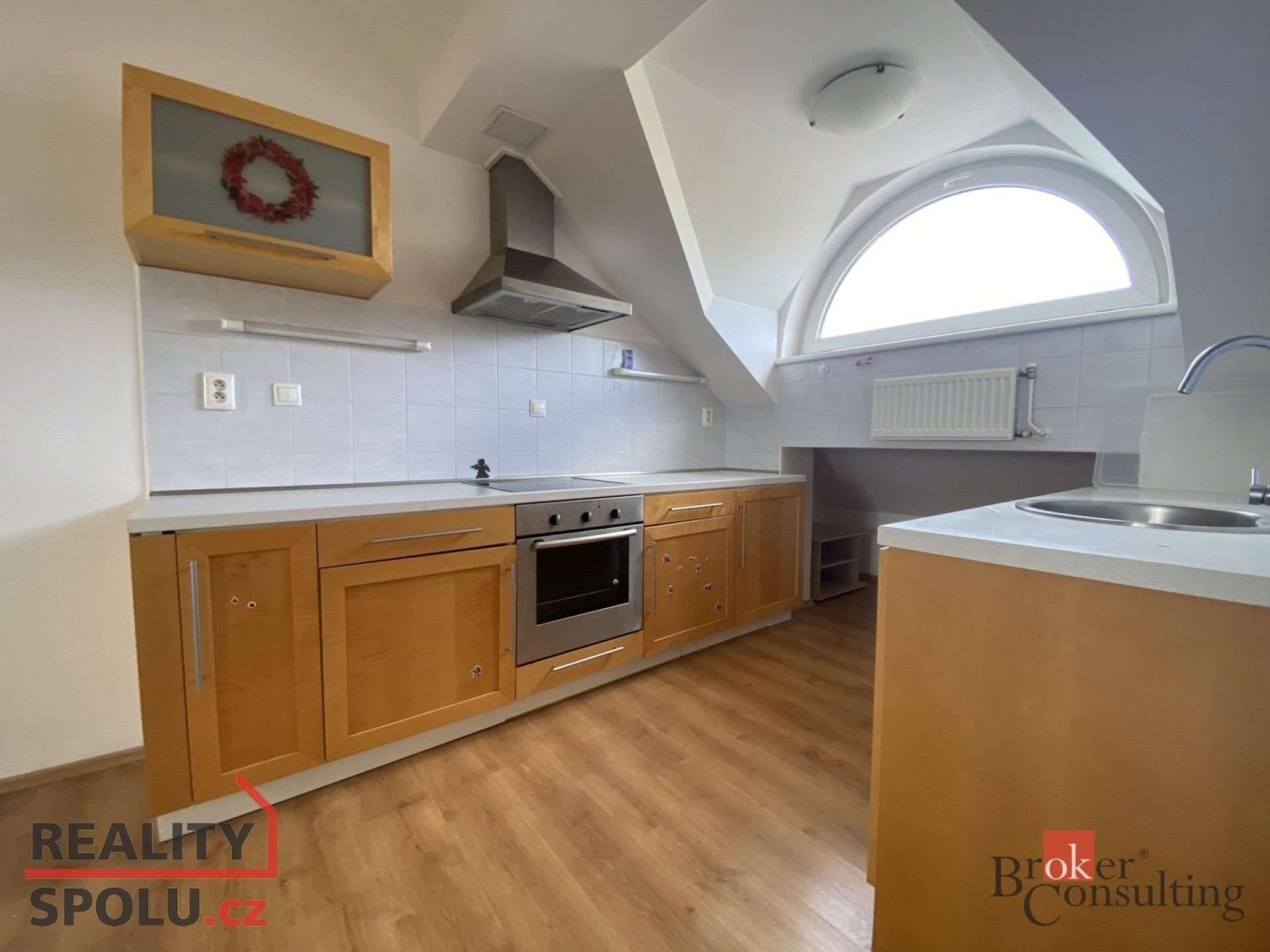 Pronájem byt 2+kk - náměstí Slezského odboje, Opava, 54 m²