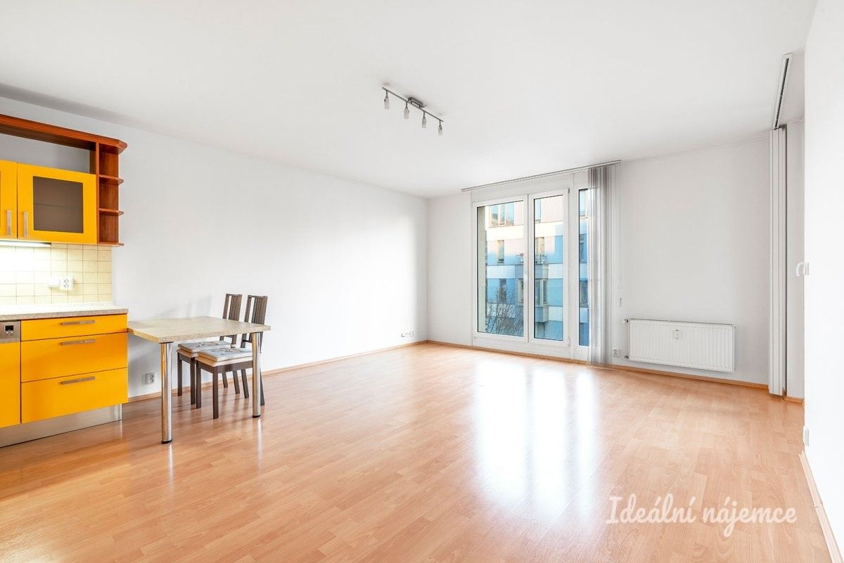 2+kk, Libočanská, Praha, 57 m²