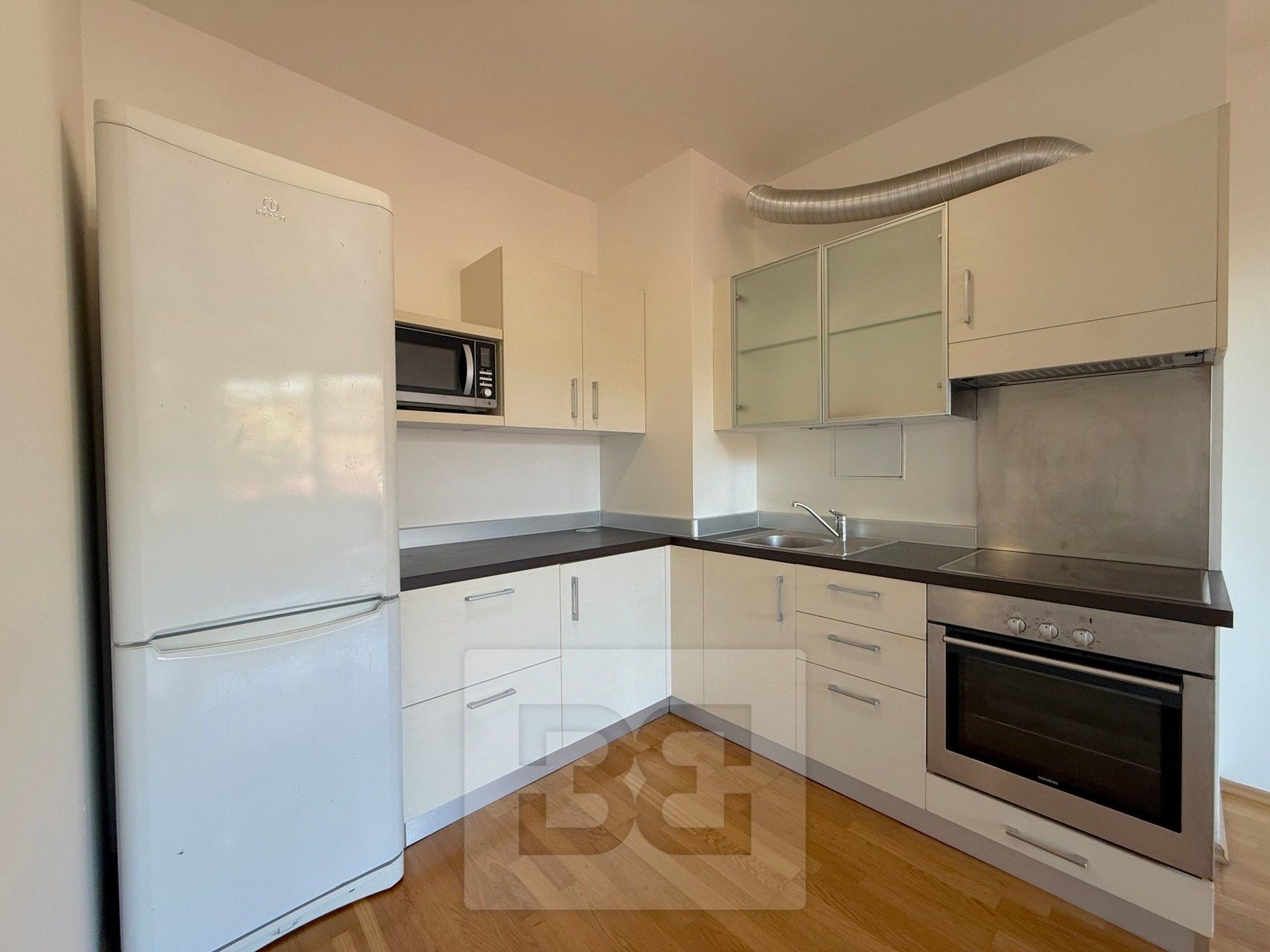 Byt 2+kk · 63 m² · Varhulíkové 1580, Praha Holešovice - 4