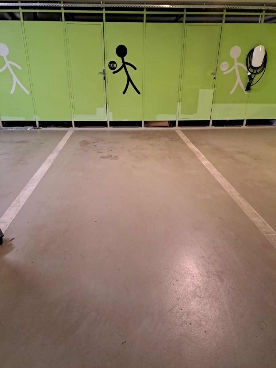 Pronájem garáž - Šaldova, Praha - Karlín, 12 m² - 1
