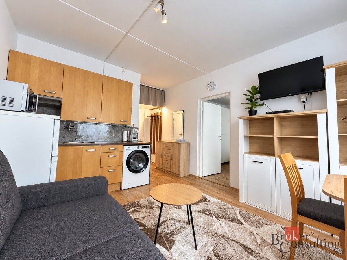 Byty, Karlovy Vary, 360 01 - 1