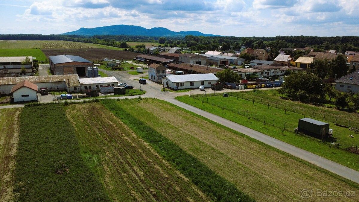 Pozemky pro bydlení, Cvrčovice, 691 23