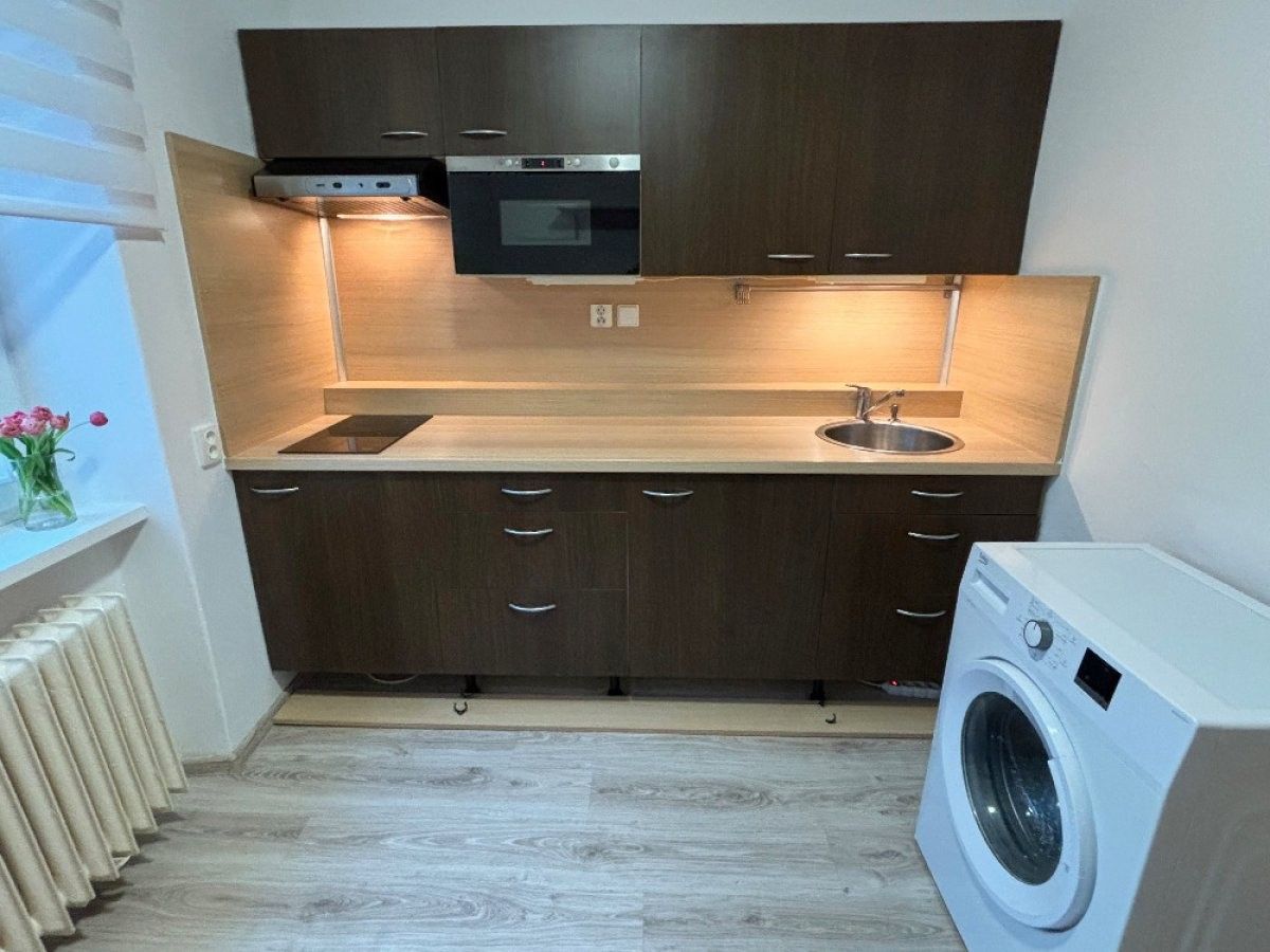 1+1, Čujkovova, Ostrava, 28 m²