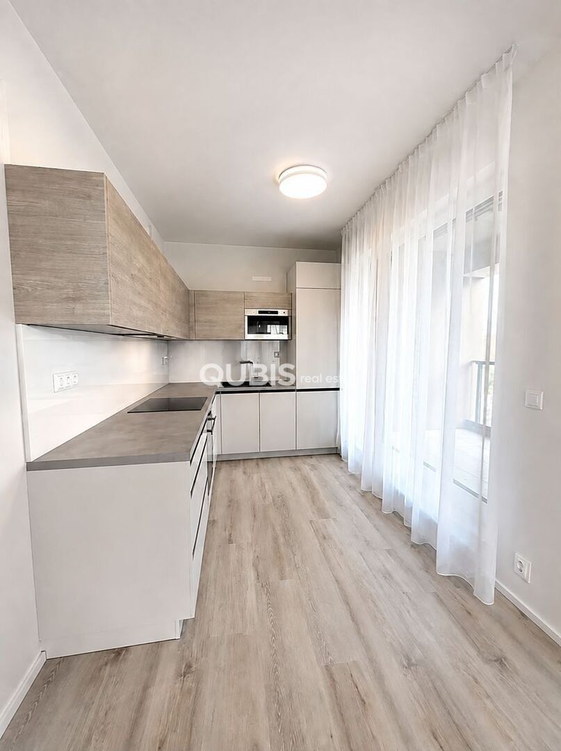 2+kk, Zvěřinova, Praha, 68 m² - 2