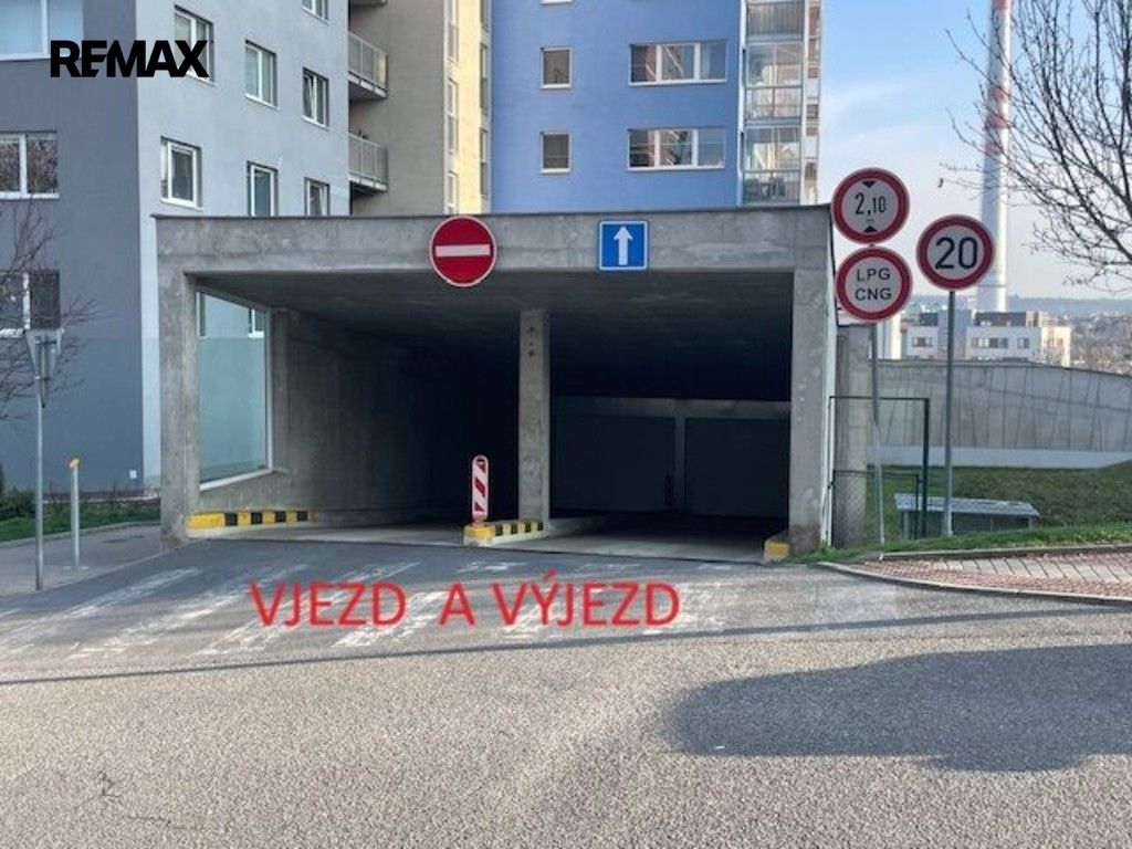 Ostatní, V dolině 1533, Praha Michle, 14 m² - 2