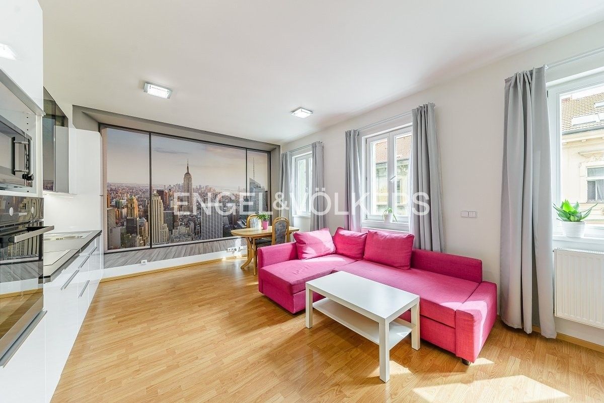 Pronájem byt 2+kk - Jindřicha Plachty, Praha, 40 m²