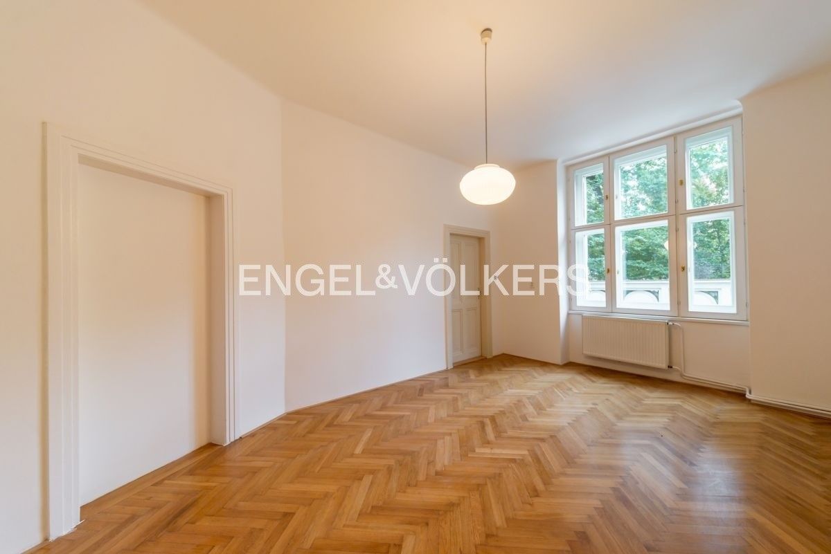 Byt 4+1 · 130 m² · U starého hřbitova 40, Praha Josefov - 3